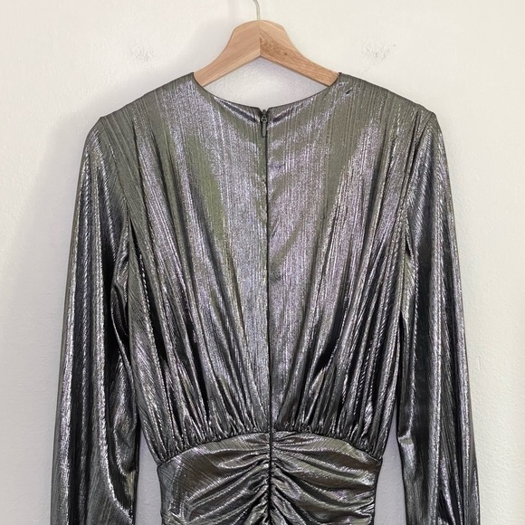 NWT House of CB Alvona Metallic Silver Plisse Drape Mini Dress Small - Picture 9 of 16